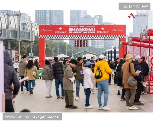 赛场外：粉丝文化与粉丝互动新潮流，赛场啥意思